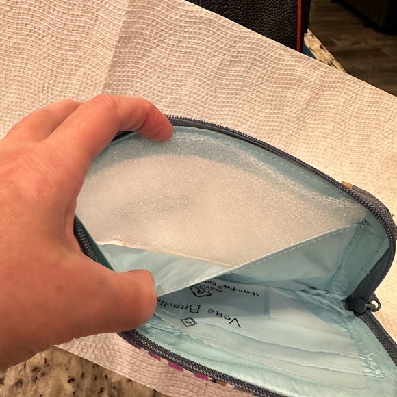 Vera Bradley RFID Tech Wristlet in Sunny Medallion. - Picture 6 of 7